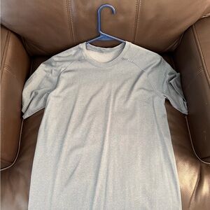 lululemon athletica Light Gray Short Sleeve Crew Performance Tee